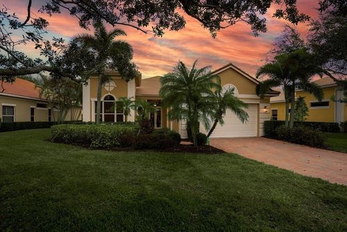 1274 River Reach Dr, Vero Beach, FL, 32967-1831 | Card Image