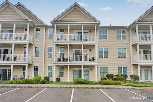 215-215 Center Meadow Ln, Danbury, CT, 06810-1500 | Card Image