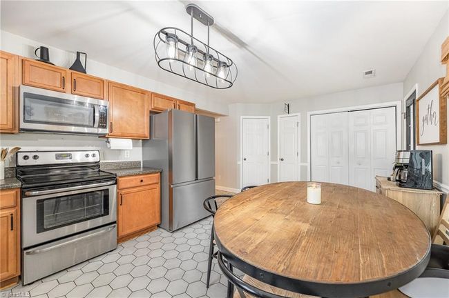 Kitchen | Image 5