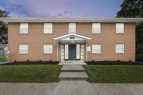 1072 Forest St, Columbus, OH, 43206-1665 | Card Image