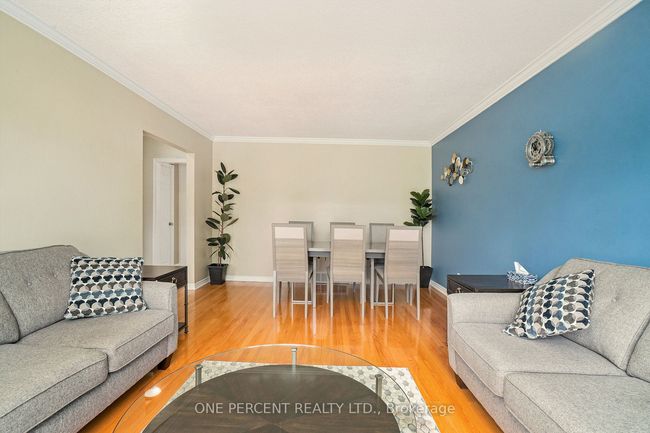 1208 Stanton Rd, House other with 3 bedrooms, 2 bathrooms and 5 parking in Ottawa ON | Image 4