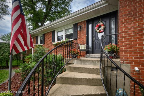 4706 Clarmar Rd, Jeffersontown, KY, 40299-1005 | Card Image