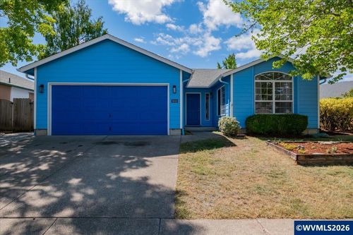 3033 Ne Glacier Way, Corvallis, OR, 97330-6827 | Card Image