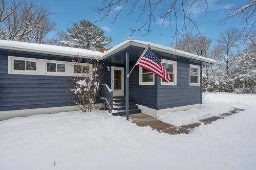 325 Church Hill Rd, Somerset, WI, 54025-9026 | Card Image