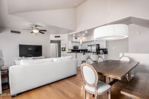 2056-20660 N 40th St, Phoenix, AZ, 85050-7301 | Card Image