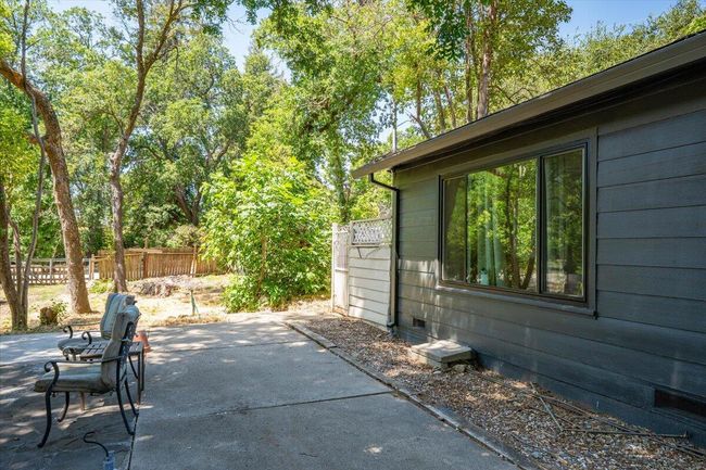 2551 S Waverly Ave, House other with 3 bedrooms, 2 bathrooms and null parking in Redding CA | Image 33