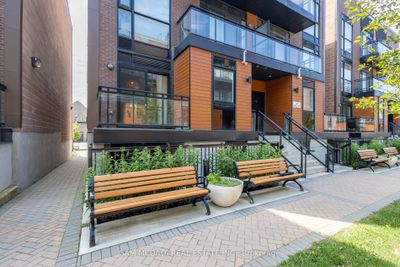 F402 - 26 Coles Ave, Condo with 3 bedrooms, 3 bathrooms and 1 parking in Vaughan ON | Image 1