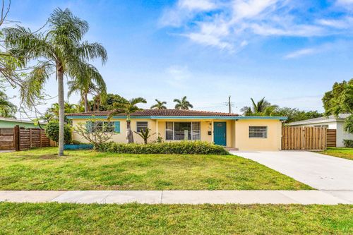 360 Ne 23rd Way, Boca Raton, FL, 33431 | Card Image