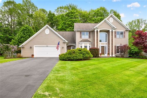 745 Hailey Dr, Webster, NY, 14580 | Card Image