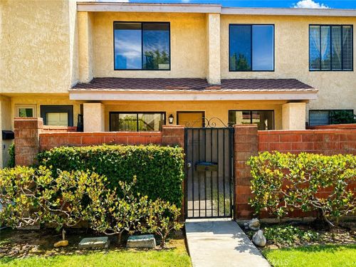 961 W Lamark Ln, Anaheim, CA, 92802-3420 | Card Image