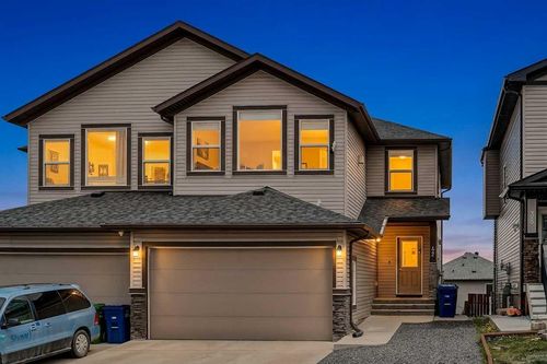 42 Baysprings Way Sw, Airdrie, AB, T4B4C4 | Card Image