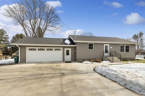 2912 Shore Drive, Marinette, WI, 54143 | Card Image