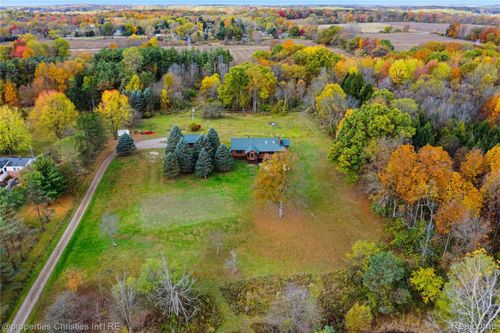 4750 Thomas Rd, Metamora, MI, 48455-9342 | Card Image