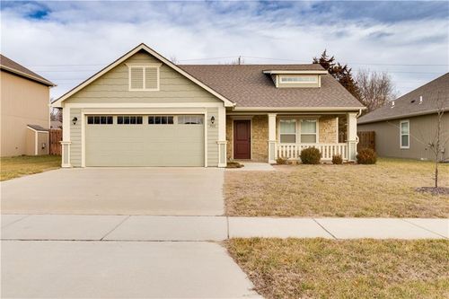 902 W 30th St, Lawrence, KS, 66046-4542 | Card Image