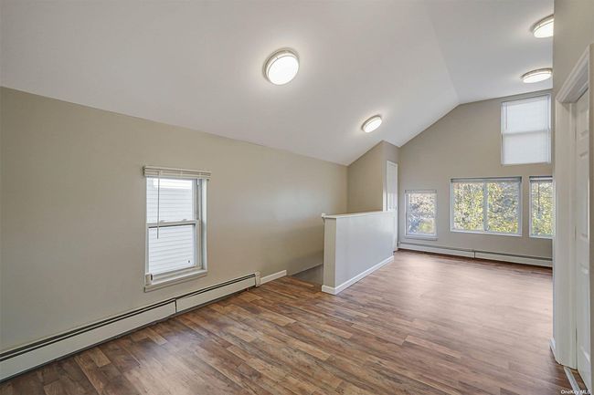 2 - 158 Oldfield Ave, Condo with 3 bedrooms, 2 bathrooms and null parking in Amityville NY | Image 4