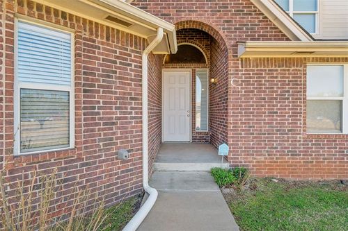 c-2622 Featherstone Rd, Oklahoma City, OK, 73120-0101 | Card Image