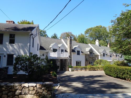 531 Hollow Tree Ridge Rd, Darien, CT, 06820-2418 | Card Image