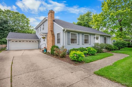 157 S Rosedale Ave, Aurora, IL, 60506-4530 | Card Image