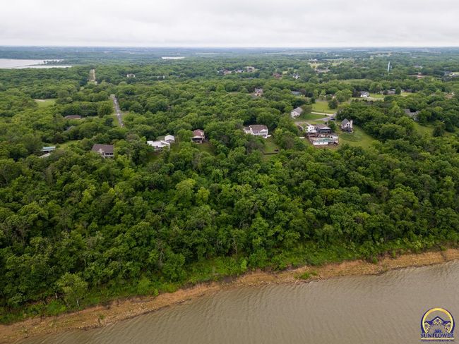 8231 Mike O Vince Rd, House other with 5 bedrooms, 4 bathrooms and null parking in Ozawkie KS | Image 12