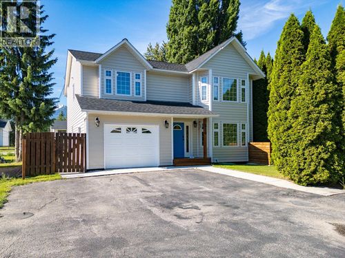 510 ' 11th Street S, Golden, BC, V0A1H0 | Card Image