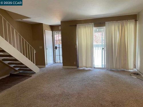 62 Villa Cir, Fairfield, CA, 94533-2523 | Card Image