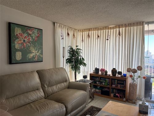 808-1617 Keeaumoku St, Honolulu, HI, 96822-4320 | Card Image
