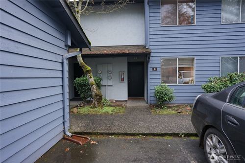 b9-280 Newport Way Nw, Issaquah, WA, 98027-3124 | Card Image