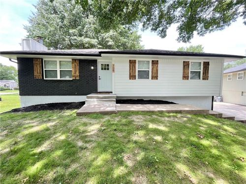 709 Sw 31st Ct, Blue Springs, MO, 64015-3385 | Card Image
