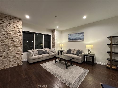 319-21 Gramercy, Irvine, CA, 92612-0008 | Card Image