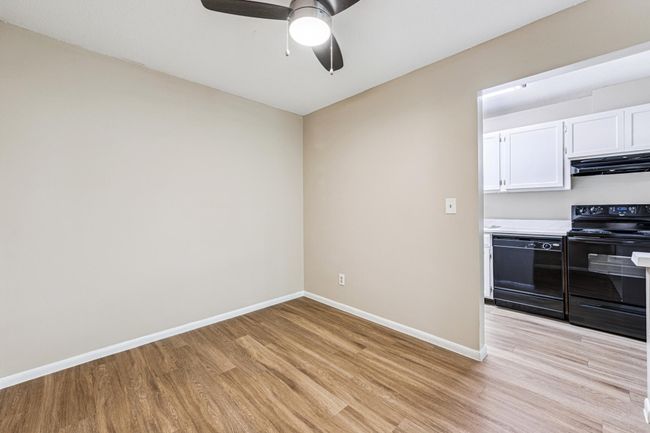 10_06_interior.jpg | Image 10