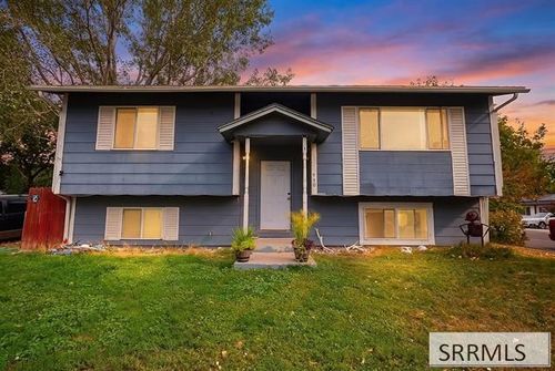 940 Castle St, Pocatello, ID, 83202-3011 | Card Image