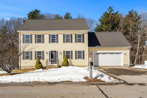 34 Shakespeare St, Tyngsboro, MA, 01879-2735 | Card Image