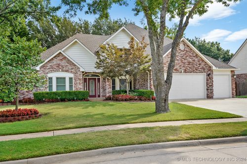 6804 E Fort Worth Street, Broken Arrow, OK, 74014 | Card Image