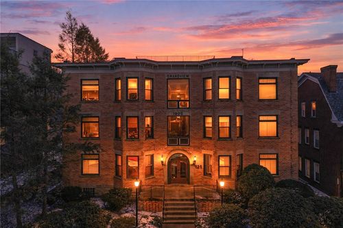 apt-8-121 Grandview Ave, Mt Washington, PA, 15211-1637 | Card Image