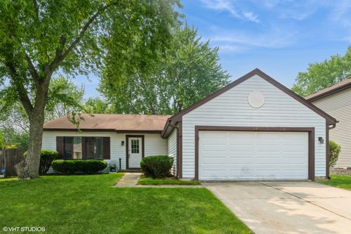 208 Albert Dr, Vernon Hills, IL, 60061-1602 | Card Image