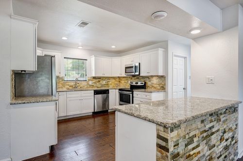 5911 W West Bellfort Avenue, Houston, TX, 77035 | Card Image