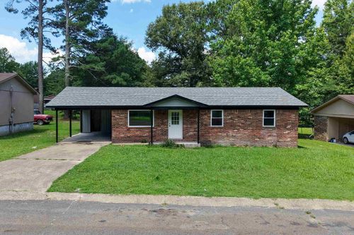 1426 Mimosa St, Malvern, AR, 72104-5735 | Card Image