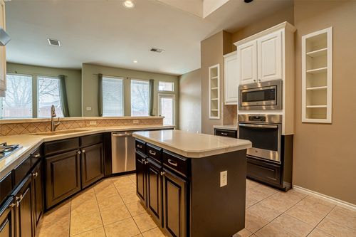 8700 Shadow Trace Dr, Fort Worth, TX, 76244-7969 | Card Image