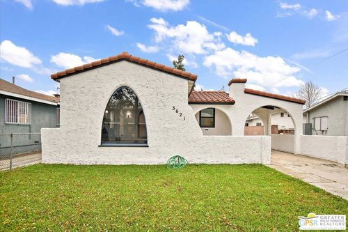 3621 E 57th St, Maywood, CA, 90270-2613 | Card Image