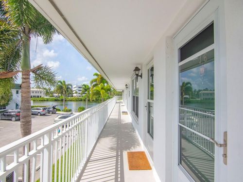 apt-j6-2800 Indian River Blvd, Vero Beach, FL, 32960-5255 | Card Image