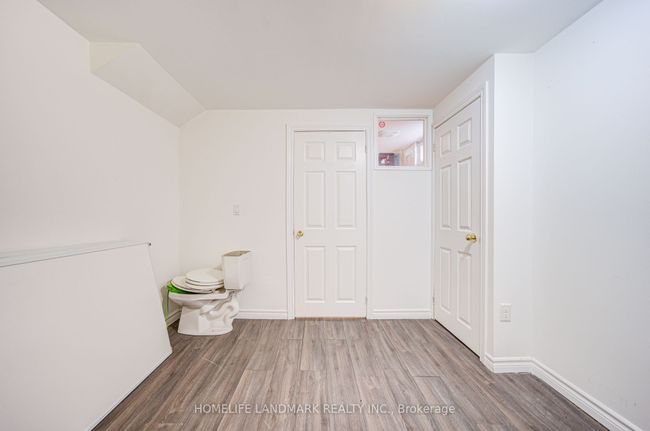 2 - 401 Keats Way, Condo with 5 bedrooms, 3 bathrooms and 1 parking in Waterloo ON | Image 46