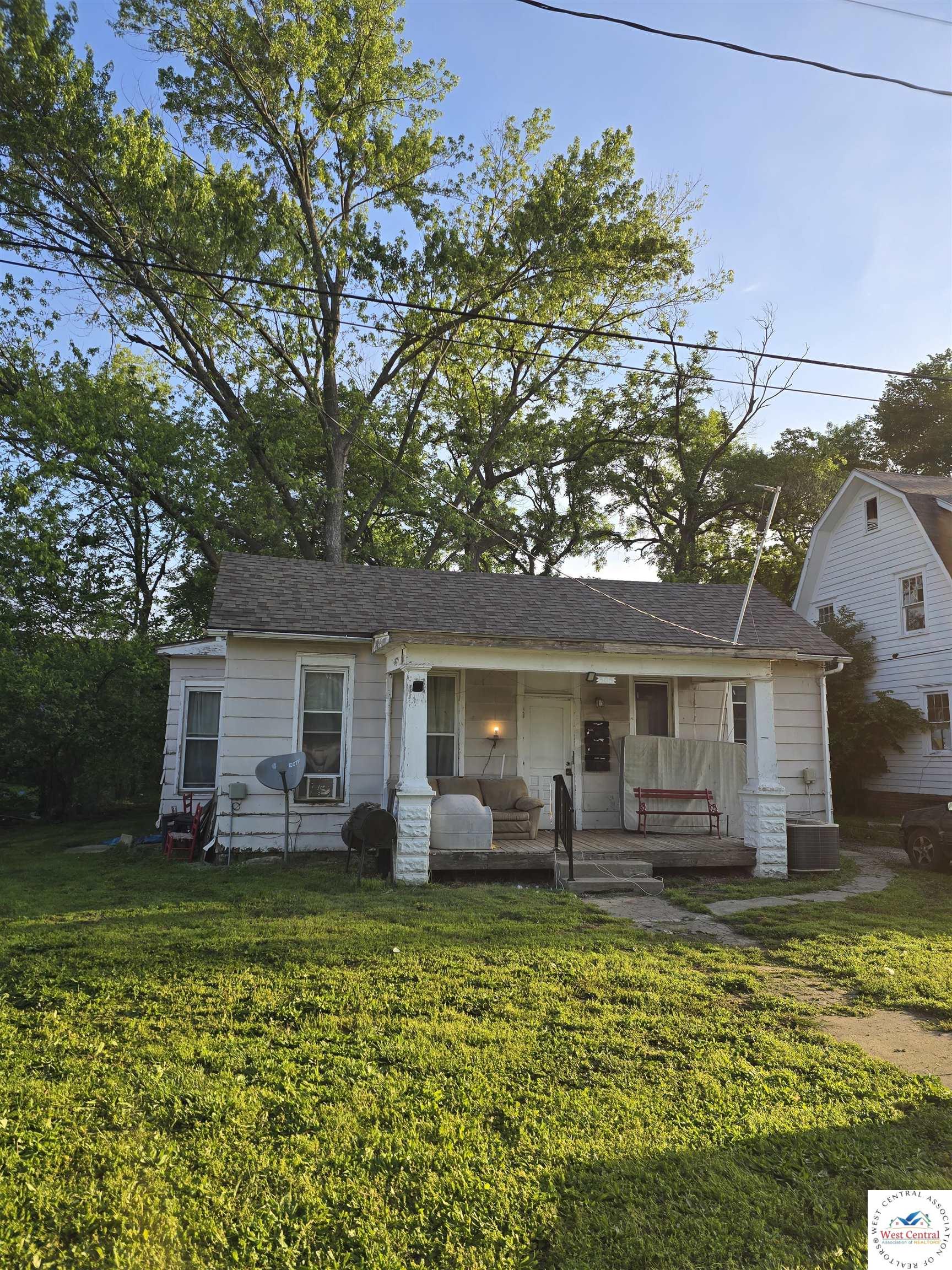 Residential Income in Clinton