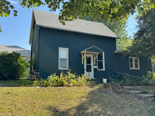 300 Central Ave N, Crookston, MN, 56716-1433 | Card Image