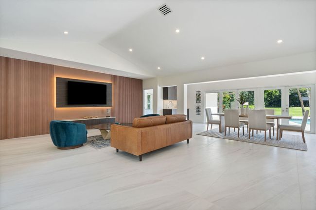 13900 Mustang Trl, House other with 5 bedrooms, 6 bathrooms and null parking in Southwest Ranches FL | Image 15