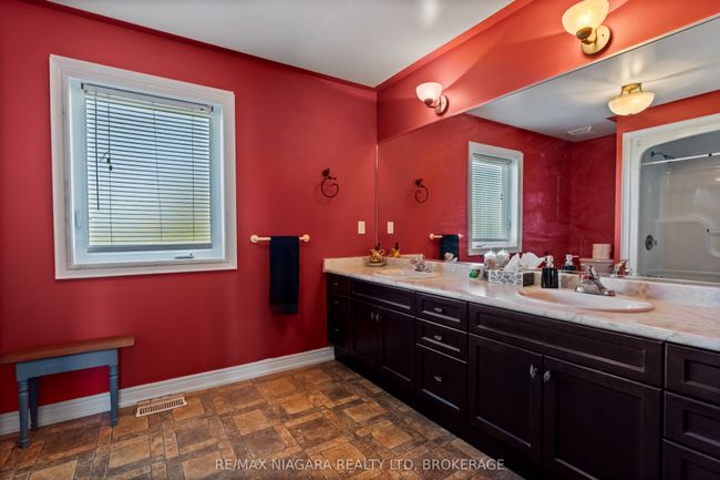 374 Niagara Stone Rd, House other with 5 bedrooms, 3 bathrooms and 6 parking in Niagara on the Lake ON | Image 23