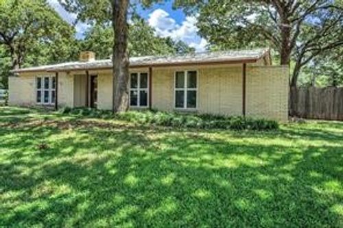 236 Cooper Dr, Hurst, TX, 76053-6129 | Card Image