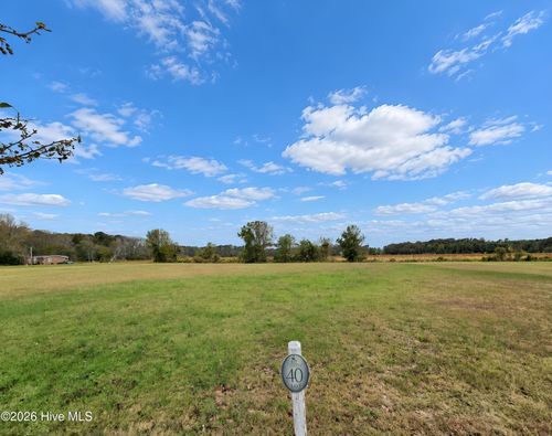 40-115 Colington Cir, Aydlett, NC, 27916-4500 | Card Image