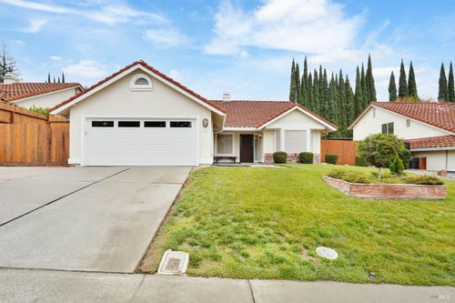369 Clarescastle Way, Vacaville, CA, 95688-9396 | Card Image