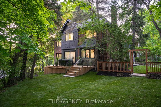 16 Duncannon Dr, House other with 5 bedrooms, 5 bathrooms and 4 parking in Toronto ON | Image 39