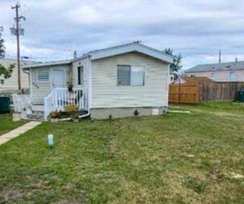 409 7 Avenue, Beaverlodge, AB, T0H0C0 | Card Image